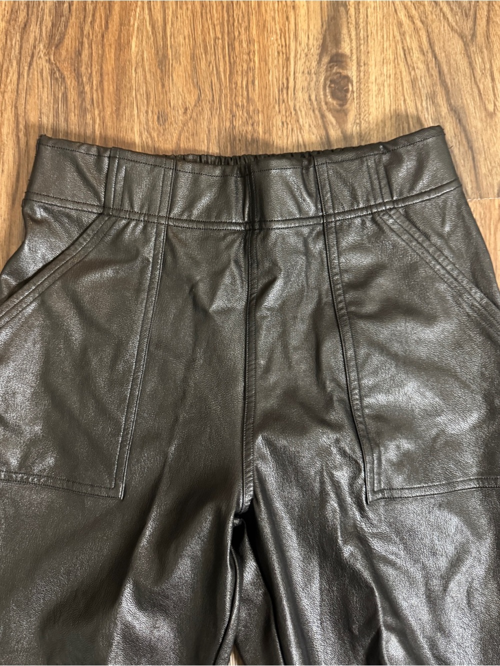 SPANX Black Faux Leather Women’s Joggers Sz. XS Like New - Picture 5 of 9